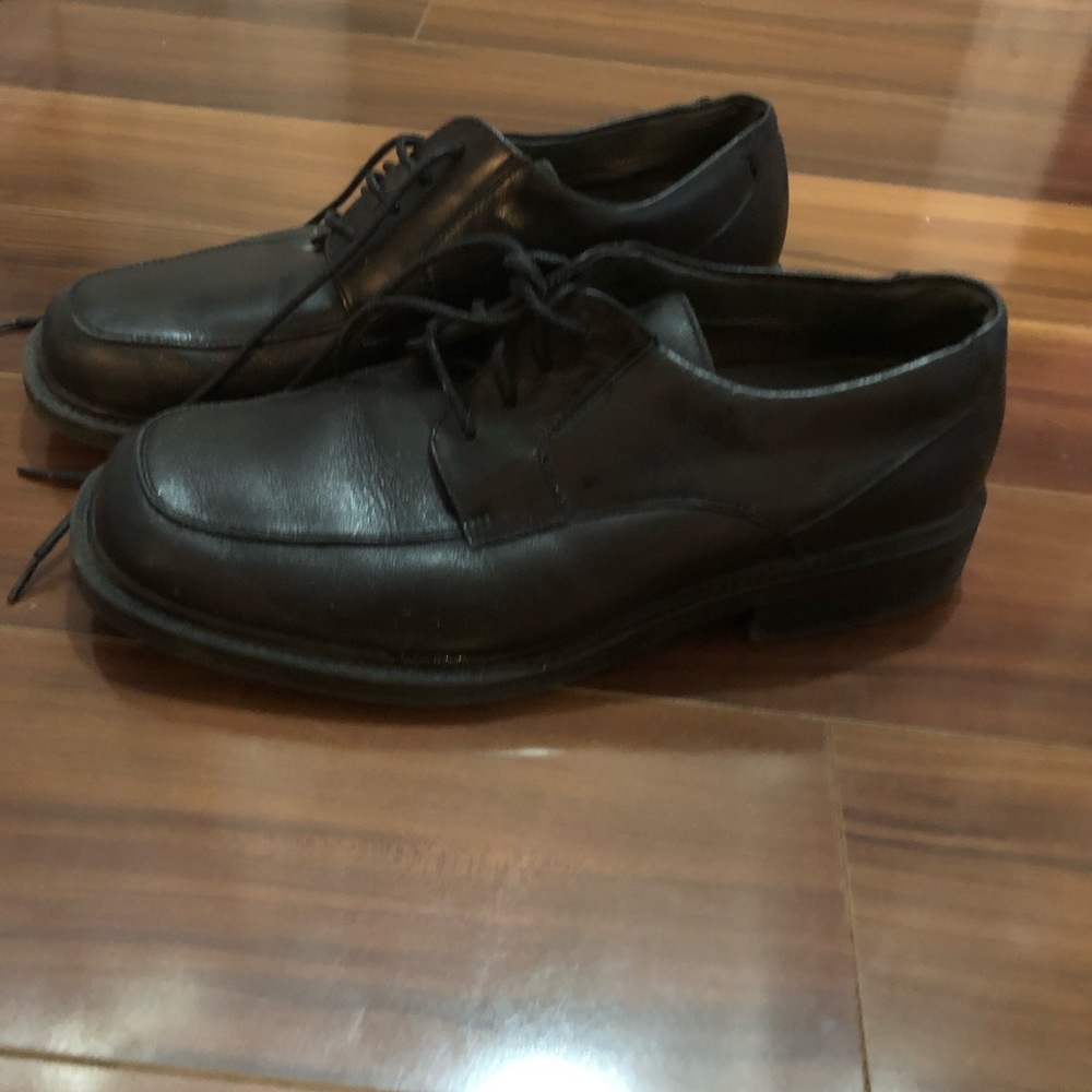 Dockers dress shoes
